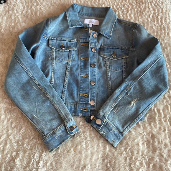TEXTILE Elizabeth & James~Distressed Denim Jacket✨ - Picture 1 of 9